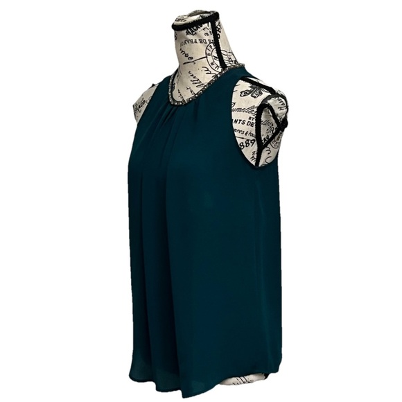 Violet + Claire Green Beaded Neckline Crepe Blouse Womens Career Modest Mature S - Picture 2 of 10